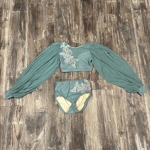 Reverence dance costume